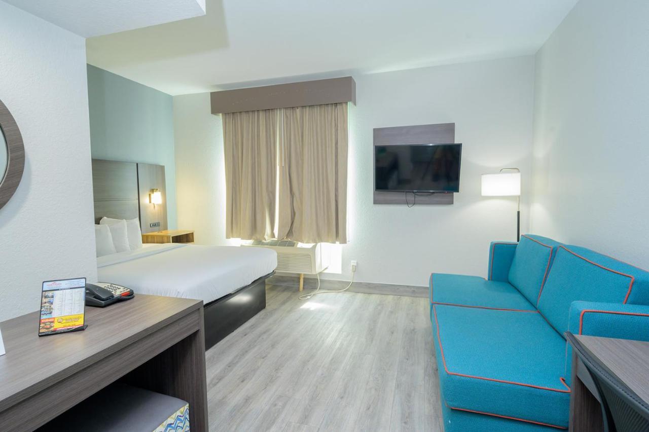 Hawthorn Extended Stay By Wyndham Panama City Beach Upper Grand Lagoon Bagian luar foto