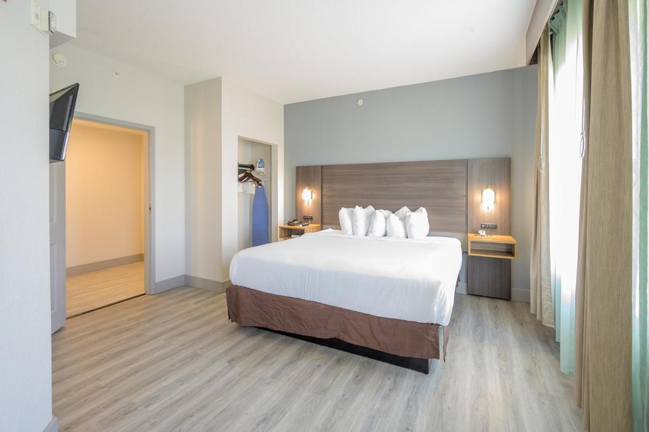 Hawthorn Extended Stay By Wyndham Panama City Beach Upper Grand Lagoon Bagian luar foto