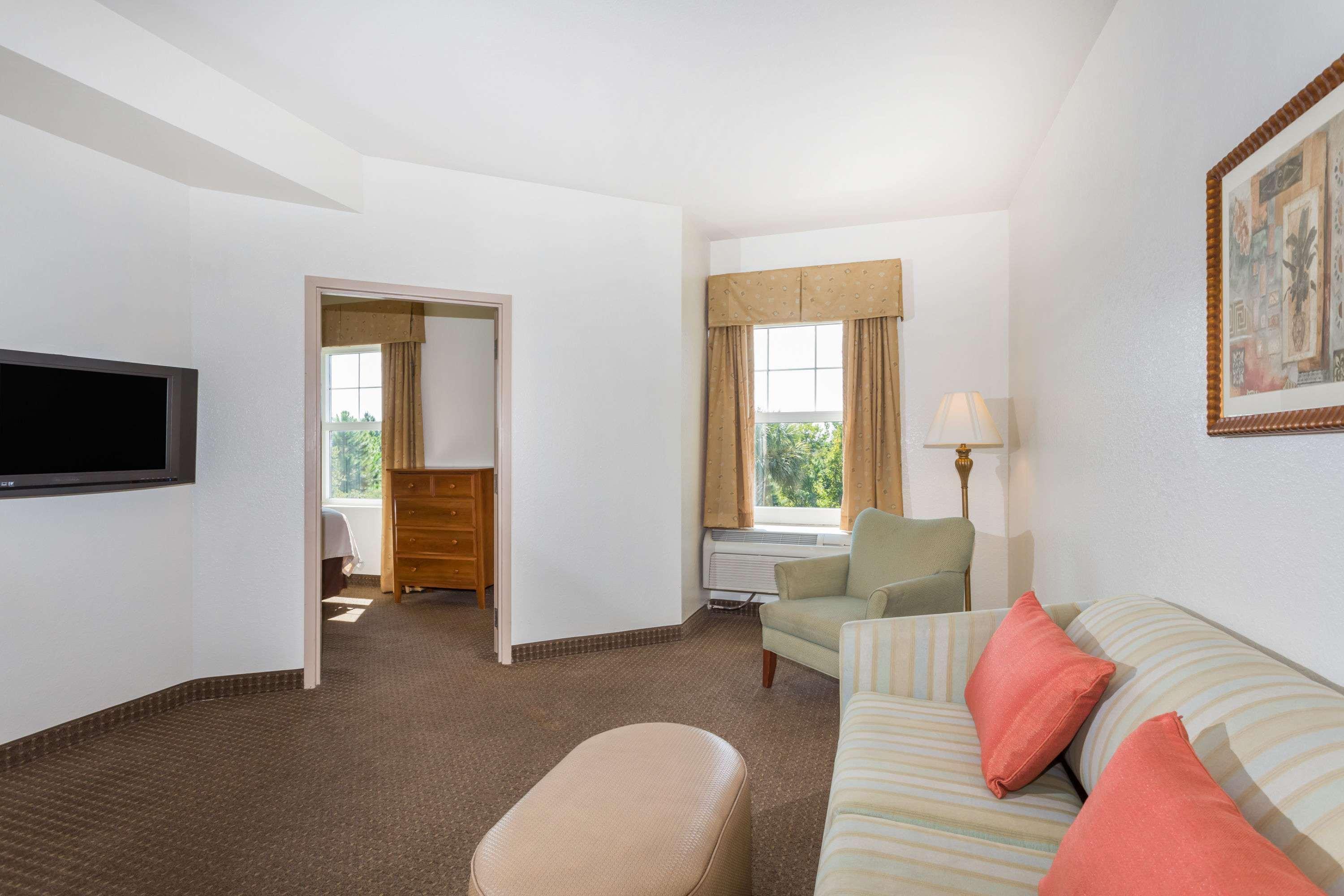 Hawthorn Extended Stay By Wyndham Panama City Beach Upper Grand Lagoon Bagian luar foto