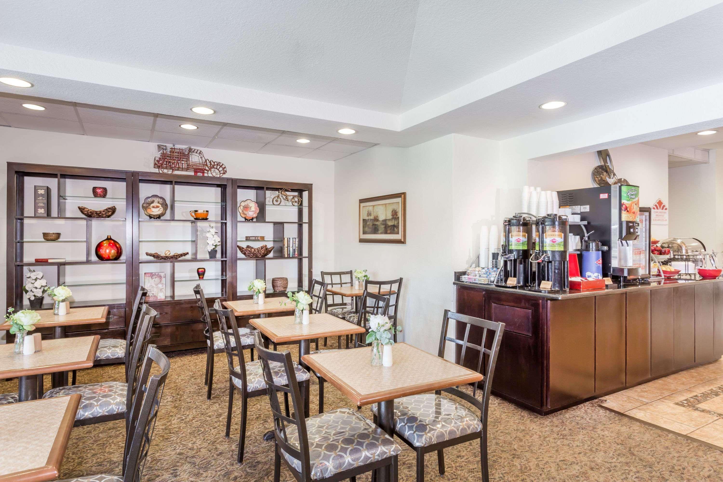 Hawthorn Extended Stay By Wyndham Panama City Beach Upper Grand Lagoon Bagian luar foto