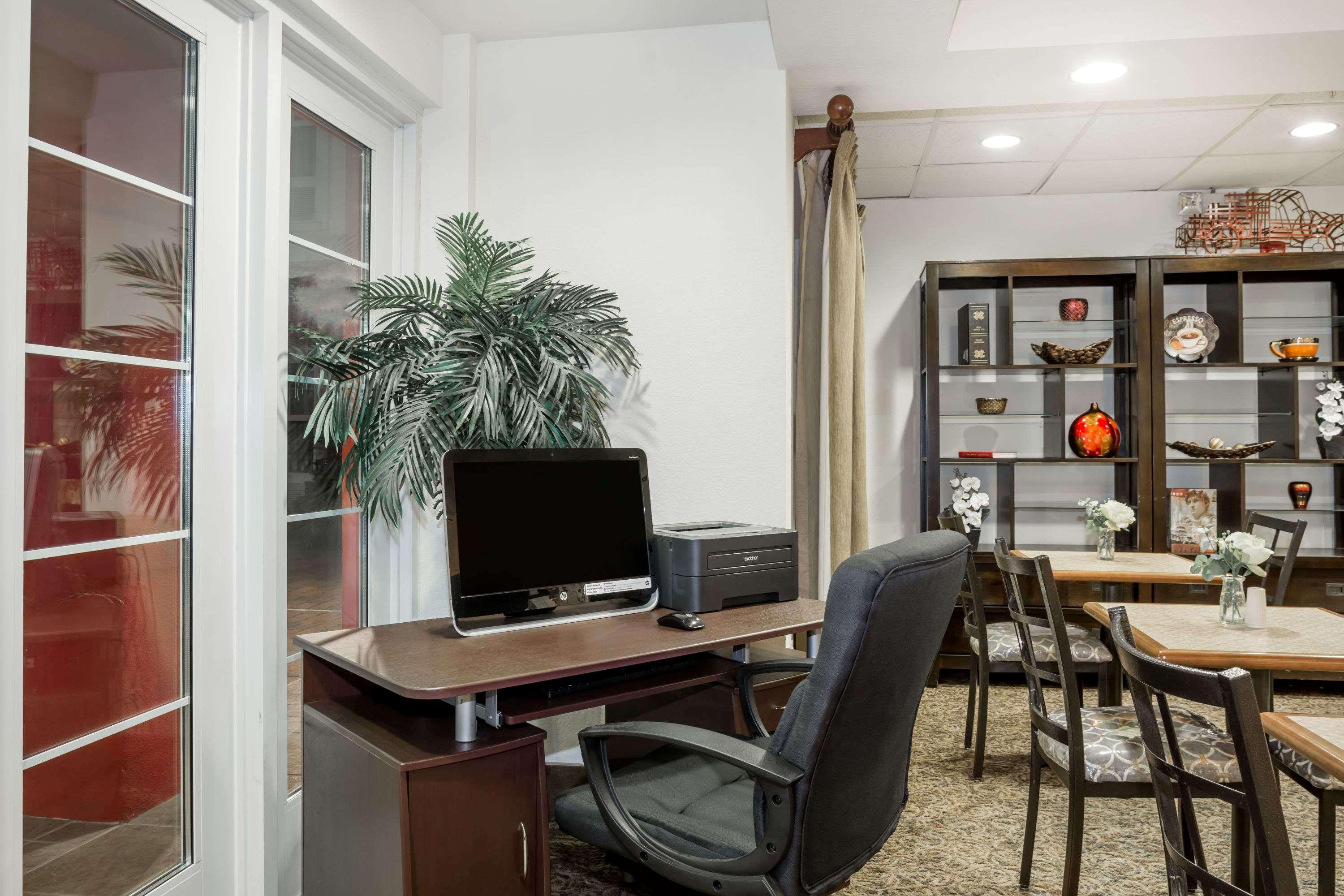 Hawthorn Extended Stay By Wyndham Panama City Beach Upper Grand Lagoon Bagian luar foto