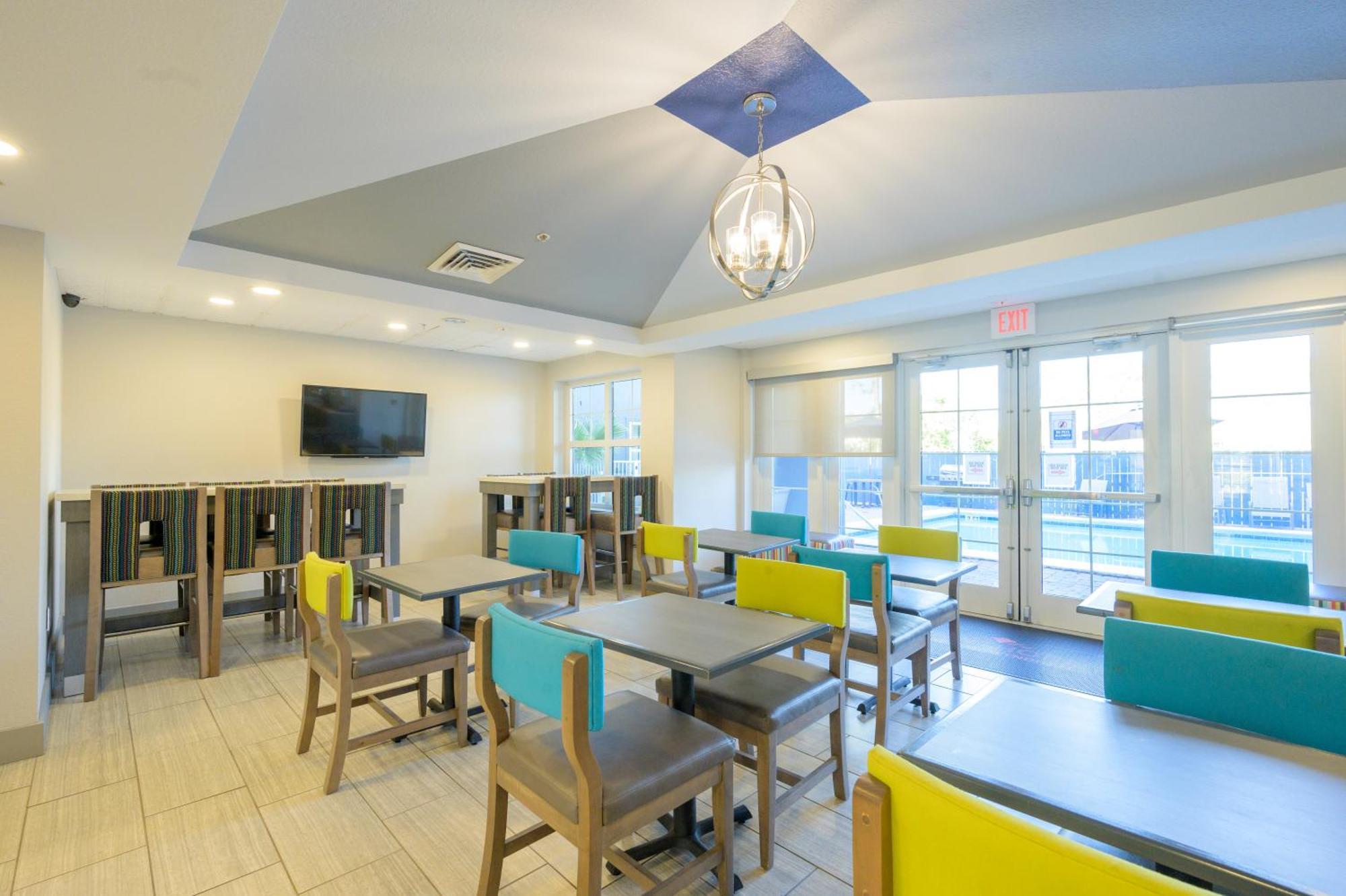 Hawthorn Extended Stay By Wyndham Panama City Beach Upper Grand Lagoon Bagian luar foto