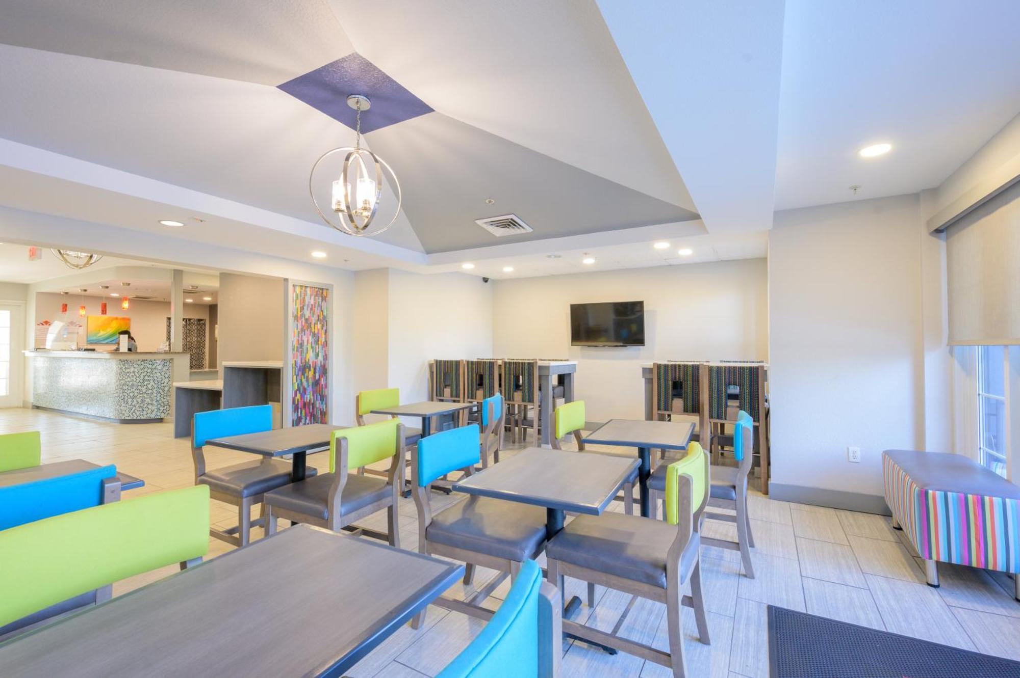 Hawthorn Extended Stay By Wyndham Panama City Beach Upper Grand Lagoon Bagian luar foto